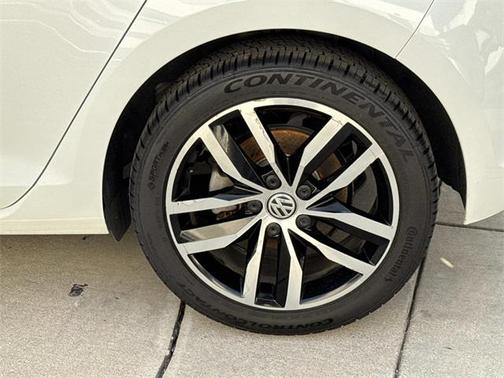 2016 Volkswagen Golf TSI SE 4-Door