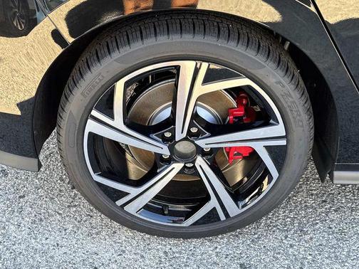 2026 Volkswagen Golf GTI 2.0T SE DSG