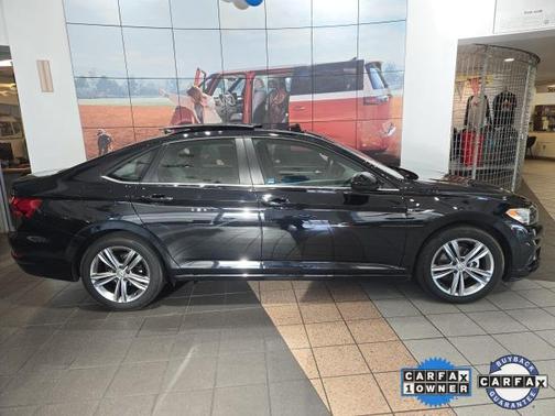 2021 Volkswagen Jetta 1.4T R-Line