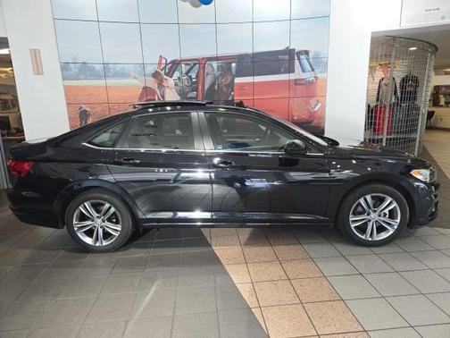 2021 Volkswagen Jetta 1.4T R-Line