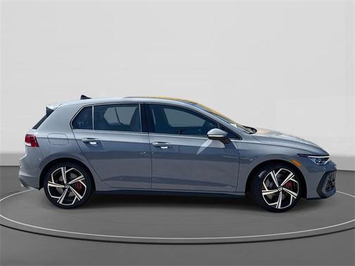 2025 Volkswagen Golf GTI 2.0T SE DSG
