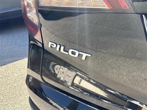2020 Honda Pilot Touring 8-Passenger