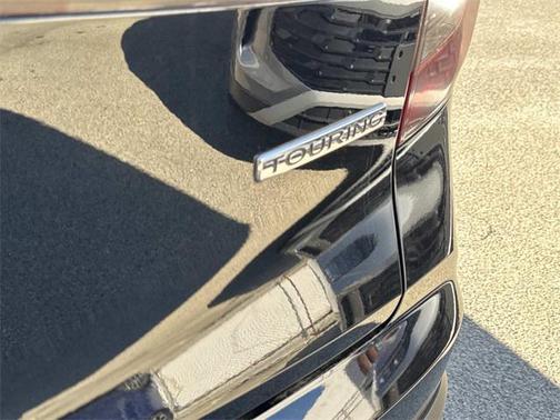 2020 Honda Pilot Touring 8-Passenger