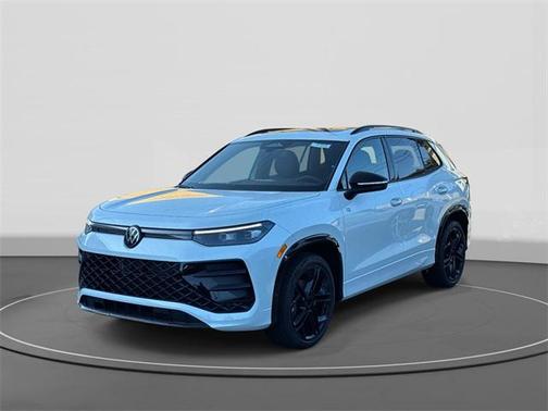 2025 Volkswagen Tiguan 2.0T SE R-Line Black