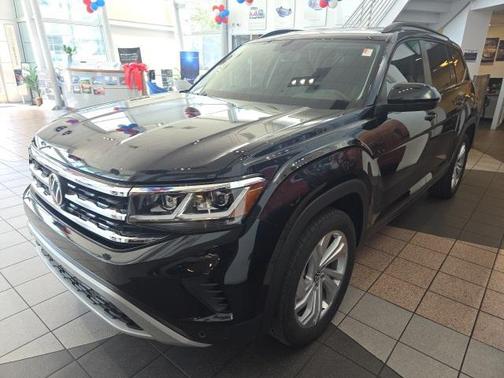 2023 Volkswagen Atlas 3.6L SE w/Technology