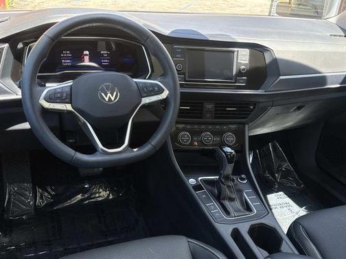 Pyrite Silver Metallic 2023 Volkswagen Jetta 1.5T SE