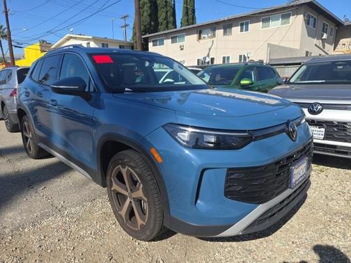 2025 Volkswagen Tiguan 2.0T SE 4MOTION