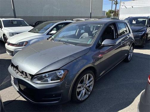 2017 Volkswagen Golf TSI SE 4-Door