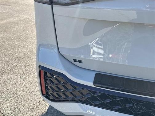 2025 Volkswagen Tiguan 2.0T SE R-Line Black