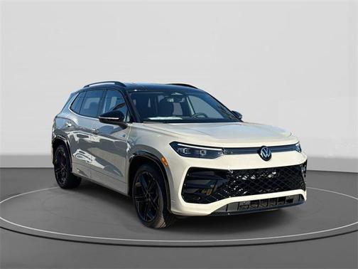 2025 Volkswagen Tiguan 2.0T SE R-Line Black
