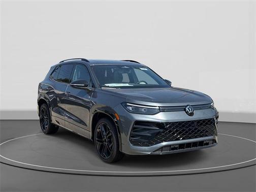 2025 Volkswagen Tiguan 2.0T SE R-Line Black