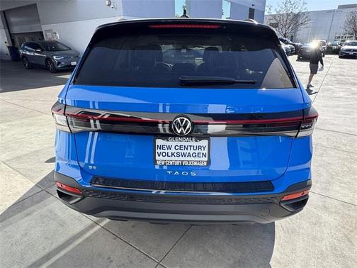 2025 Volkswagen Taos 1.5T SE Black