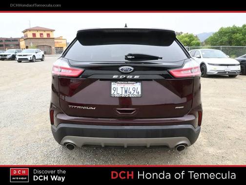 Burgundy Velvet Metallic Tinted Clearcoat 2024 Ford Edge Titanium