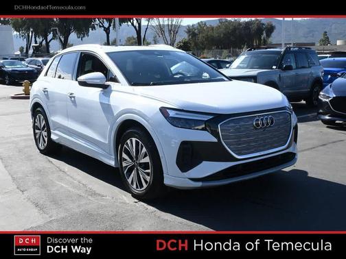 Glacier White Metallic 2023 Audi Q4 e-tron Premium Plus 40 RWD