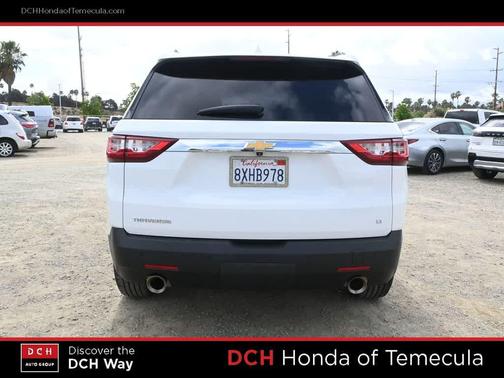 Summit White 2021 Chevrolet Traverse LT Cloth