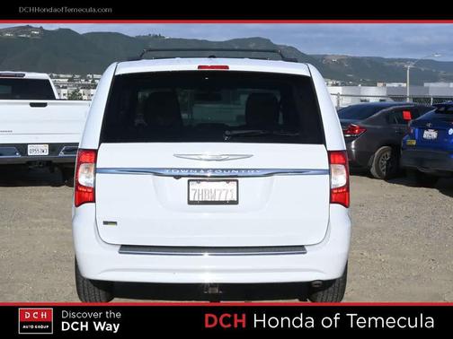 2015 Chrysler Town & Country Touring