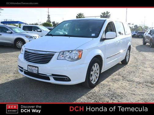 2015 Chrysler Town & Country Touring