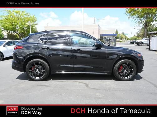 Vulcano Black Metallic 2020 Alfa Romeo Stelvio Ti Sport