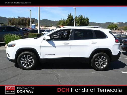Bright White Clearcoat 2019 Jeep Cherokee Latitude Plus