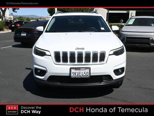 Bright White Clearcoat 2019 Jeep Cherokee Latitude Plus