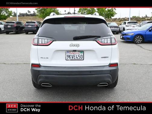 Bright White Clearcoat 2019 Jeep Cherokee Latitude Plus