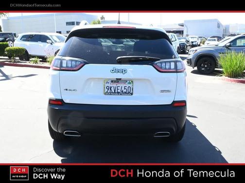 Bright White Clearcoat 2019 Jeep Cherokee Latitude Plus