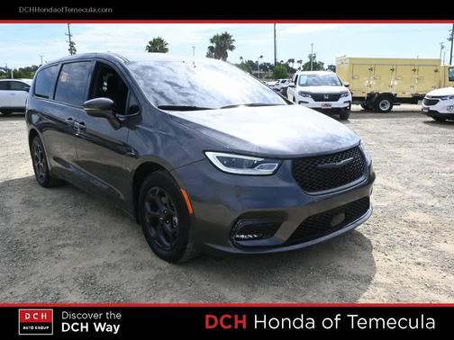 2022 Chrysler Pacifica Hybrid Touring L
