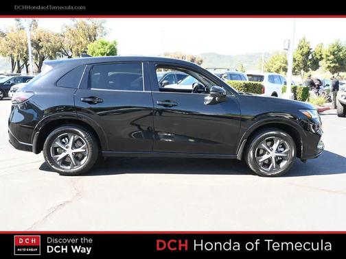 Crystal Black Pearl 2024 Honda HR-V