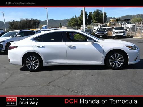 2020 Lexus ES 300h Base