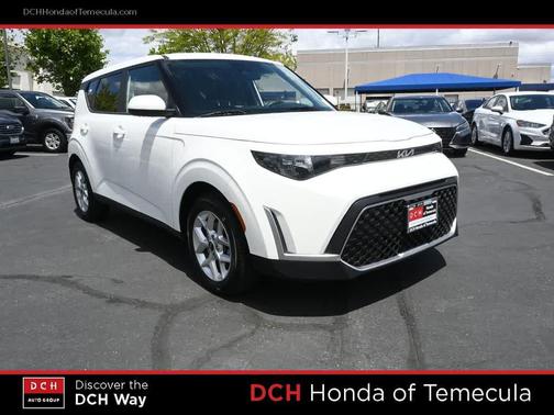Snow White Pearl 2024 Kia Soul LX