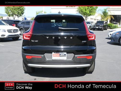 2023 Volvo XC40 B5 Plus Bright Theme