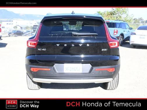 2023 Volvo XC40 B5 Plus Bright Theme