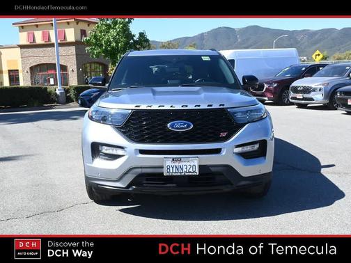 Iconic Silver Metallic 2021 Ford Explorer ST