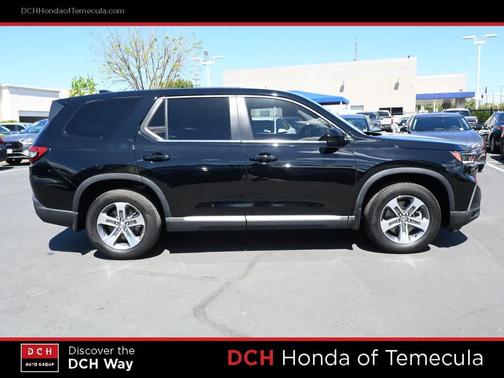 Crystal Black Pearl 2024 Honda Pilot EX-L 7 Passenger