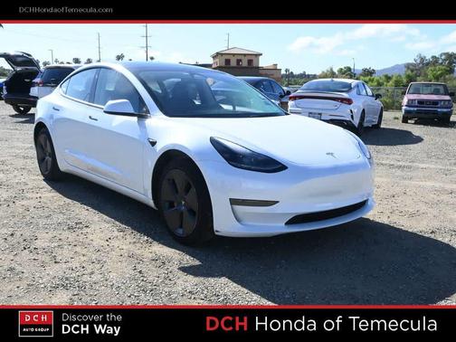 Pearl White Multi-Coat 2023 Tesla Model 3 Standard Range