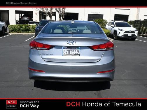 2017 Hyundai ELANTRA SE