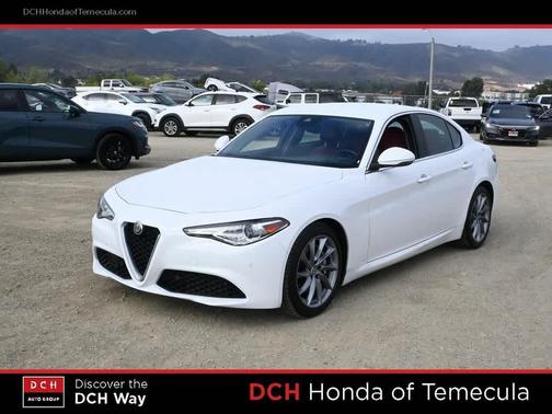 2021 Alfa Romeo Giulia Base