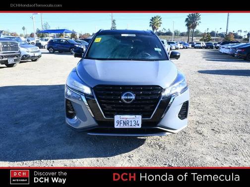 2023 Nissan Kicks SR