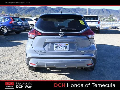 2023 Nissan Kicks SR