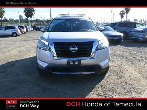 2024 Nissan Pathfinder SL FWD