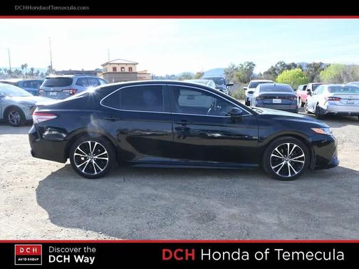 2018 Toyota Camry SE