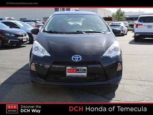 Photo 2 of 24 of 2013 Toyota Prius c Three