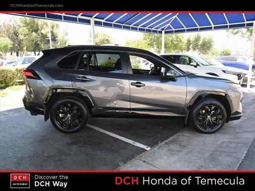 2022 Toyota RAV4 Hybrid SE
