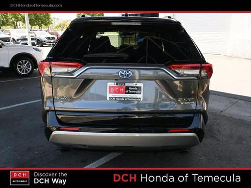 2022 Toyota RAV4 Hybrid SE