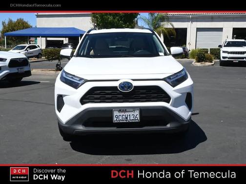 White 2022 Toyota RAV4 Hybrid XLE