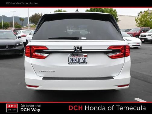Platinum White Pearl 2023 Honda Odyssey EX