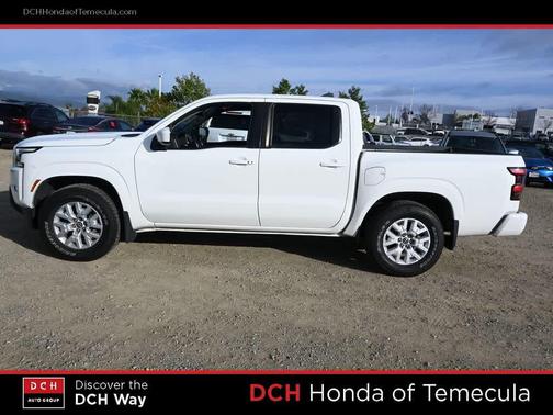 Glacier White 2022 Nissan Frontier SV