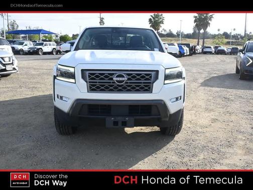 Glacier White 2022 Nissan Frontier SV