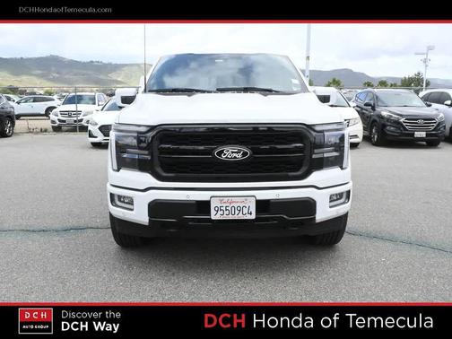 Oxford White 2024 Ford F-150 Lariat