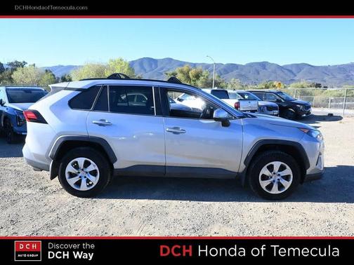 2020 Toyota RAV4 LE